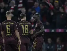 拜仁慕尼黑主场大胜，凯恩持续高效(拜仁慕尼黑对战)